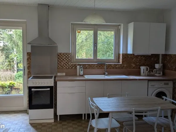 Location logement meublé rénové 34m2 Mirebeau centre