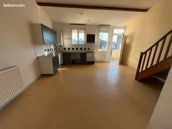Logement duplex 4 chambres 2 salles de bain 2 WC