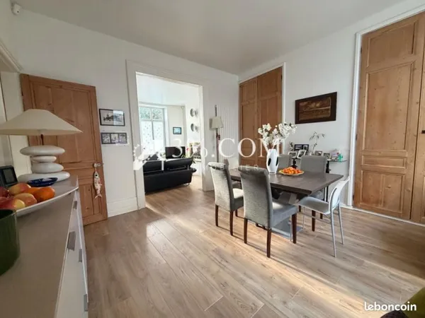 Maison 6 pièces 160 m²