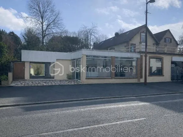 Local commercial 6 pièces 90 m²