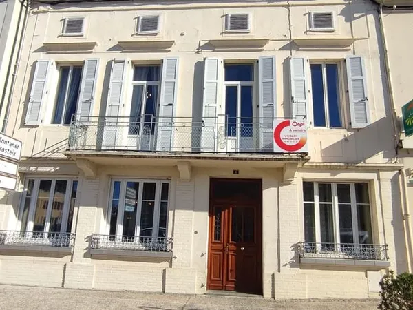 Maison 5 pièces 240 m²