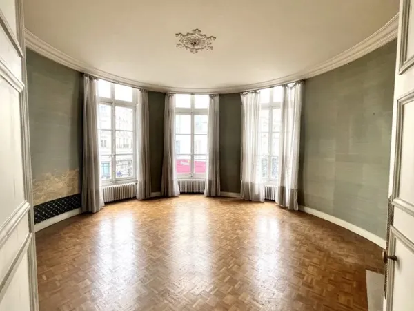 75003/Quartier des Enfants Rouges: superbe 5 pièces à rénover
