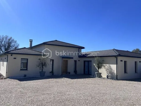 Maison 8 pièces 190 m²