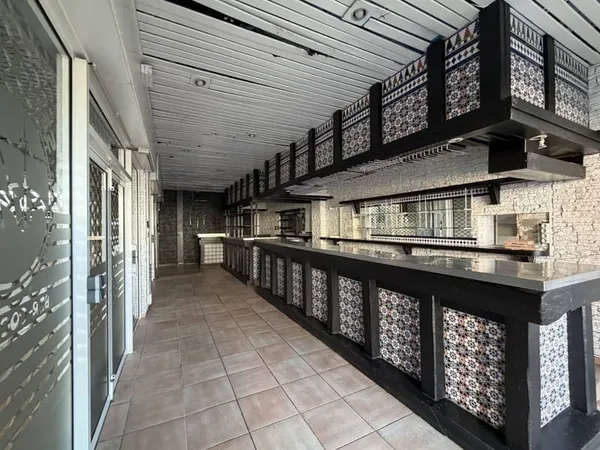 Local commercial 100 m²