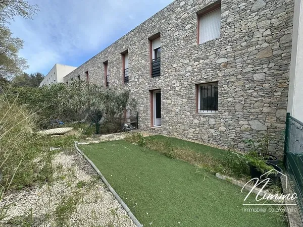 Appartement P2 56m2, terrasse, jardin, parking.