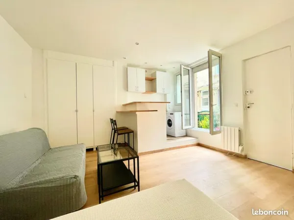 24m2 refait à neuf Montmartre