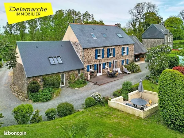 Maison 8 pièces 243 m²