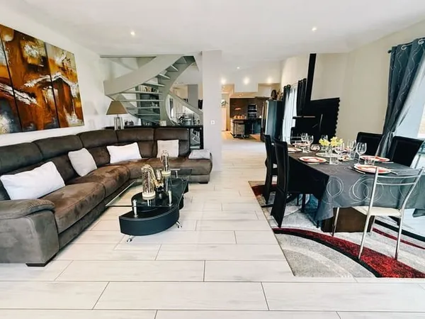 Maison 5 pièces 172 m²