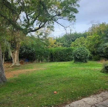 Terrain 653 m²