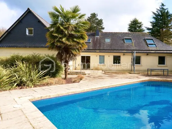 Maison 7 pièces 257 m²