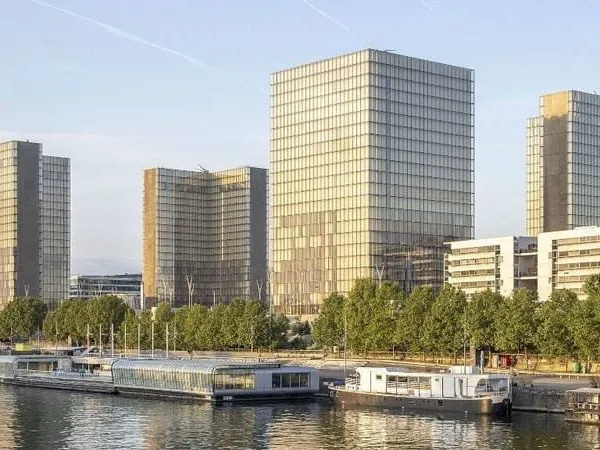 Boutique 2 pièces 230 m²