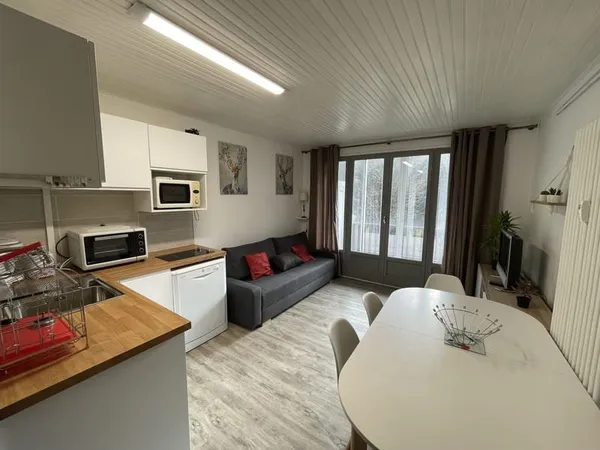 'Sous compromis' Studio loggia, résidence font d'Alagnon bat