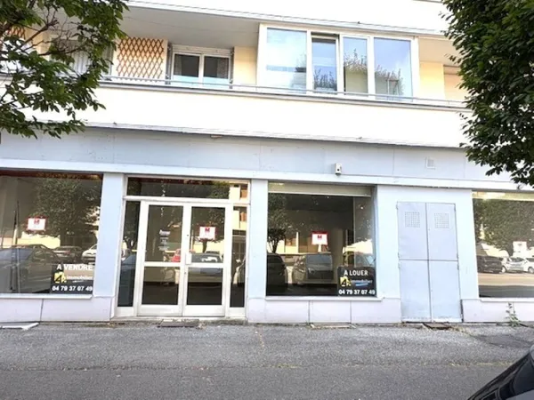 Local commercial Albertville 91.94 m2