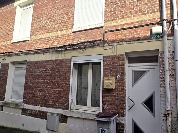 Maison St Quentinoise 2 pièce(s) 60 m2 avec courette