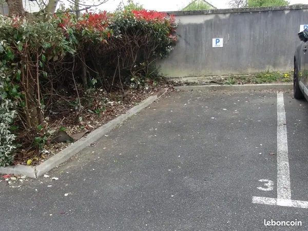 Place de parking à Louer