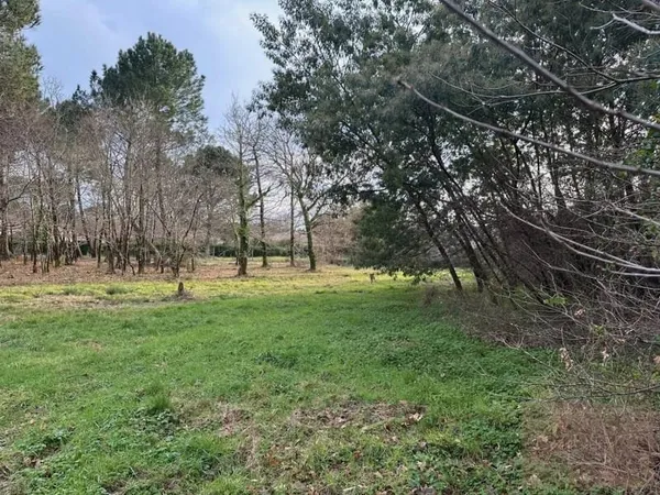 Terrain constructible 1500 m²