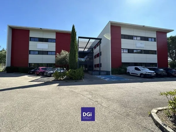 Bureau 278 m²