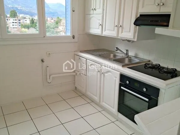 Appartement T4 Fontaine