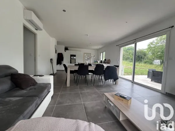 Maison de plain-pied 5 pièces 92 m²