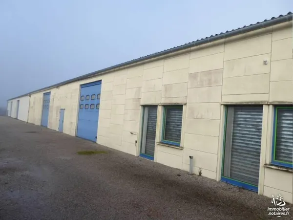 Local d'activités 93 m²