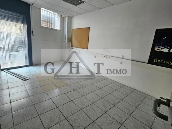 BOUTIQUE ERP 229 m² PROCHE METRO CHARENTON