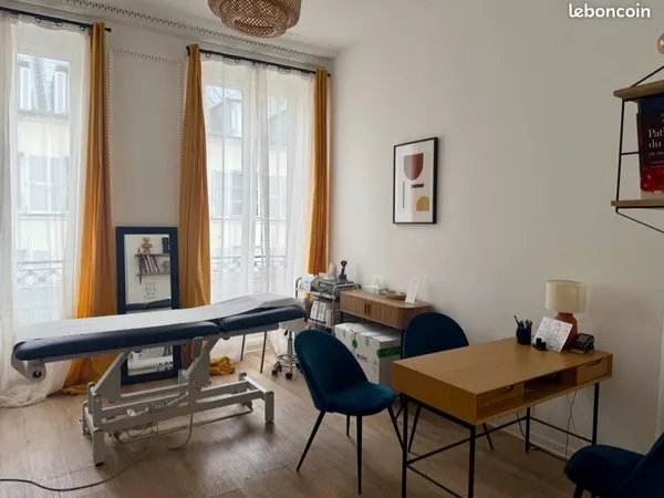 Disponible immédiatement - Cabinet de consultation Paris 9
