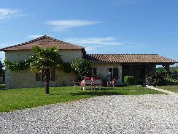 Maison du 15ème siècle avec 4 chambres et maison d'amis - à proximité Petit Bersac