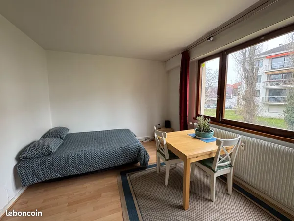 LOUE STUDIO/F1 MEUBLE de 23m² STRASBOURG ROBERTSAU