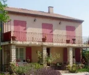 Loue meublée - 3 chambres, 110m², Aix-en-Provence (13)