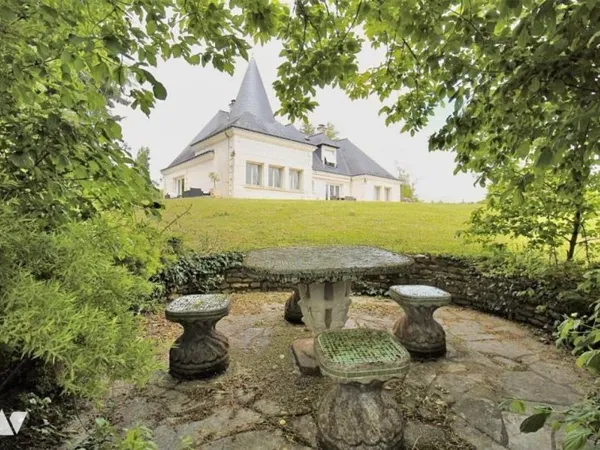Maison 11 pièces 282 m²