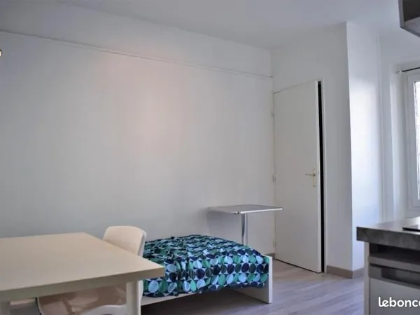 Appartement 1 pièce 14 m²