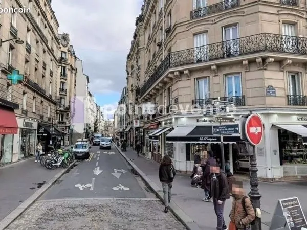Commerce informatique/multimédia 60 m²