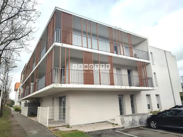 Appartement Vannes 2 pièces 45 m² / rez-de-chaussée / PARKING sous-sol / VANNES OUEST - CFA et CHAMB