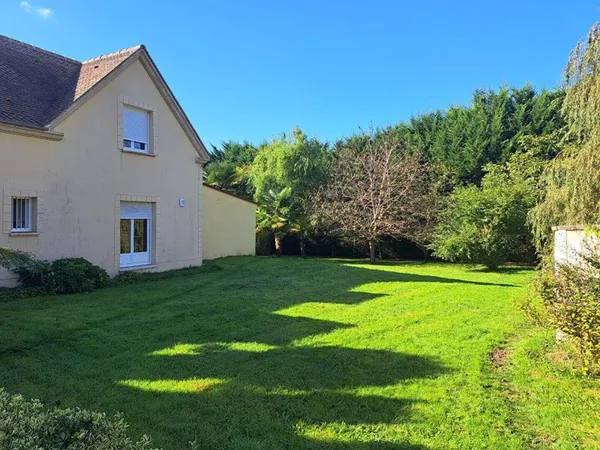 Maison 6 pièces 342 m²
