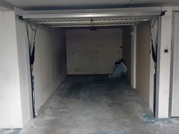 Loue garage avec ascenseur Aix-les-Bains rue du temple