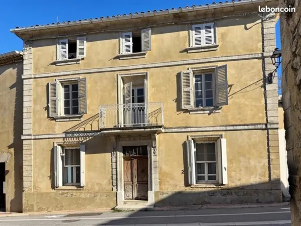 Maison 7 pièces 250 m²