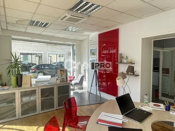 Local commercial 75 m²