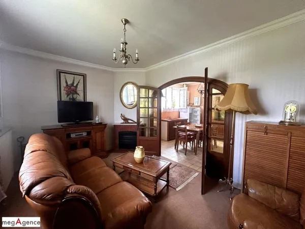 AVEC GRAND TERRAIN DE 2305 M²