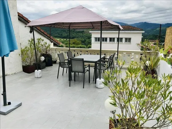 Maison 10 pièces 280 m²