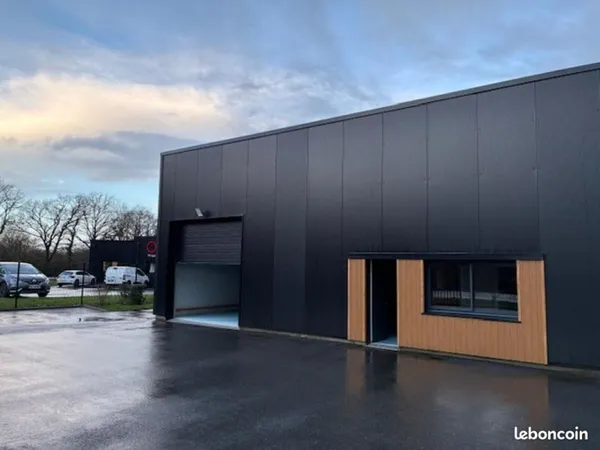 Local bureaux 213 m²