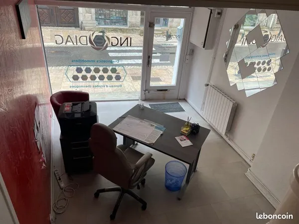 A vendre local commercial + appartement