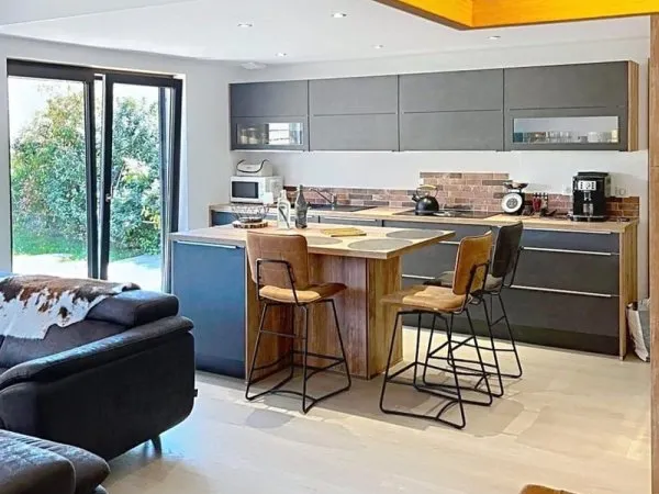Maison contemporaine de plain-pied 91 m² - sans travaux - prête à vivre