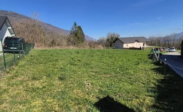 Terrain constructible 3063 m²