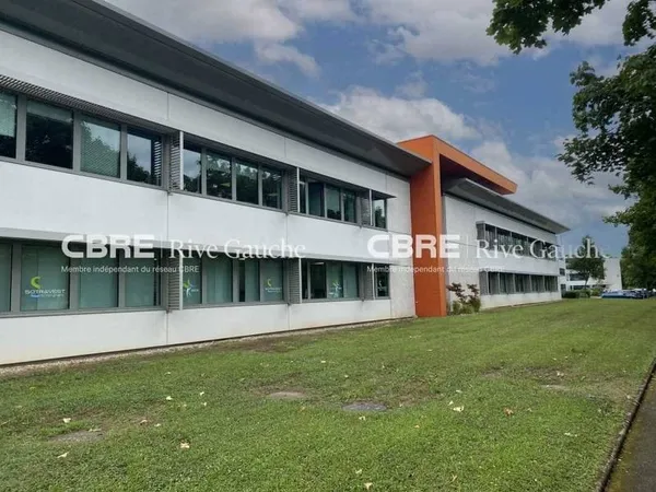 Bureaux 620 m²