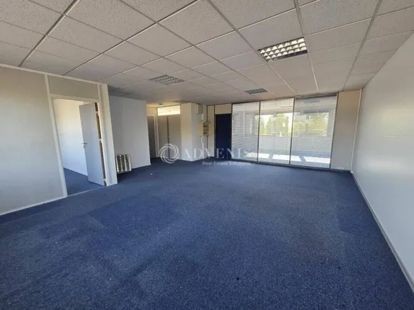 Bureau 117 m²