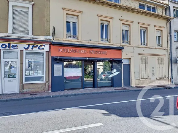 Local commercial 150 m²