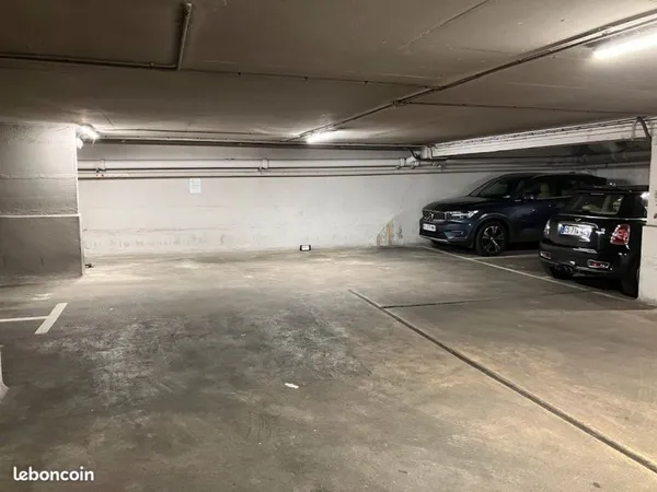 Parking moto sécurisé - 6 rue des Pâtures Paris 16e - maison de la radio