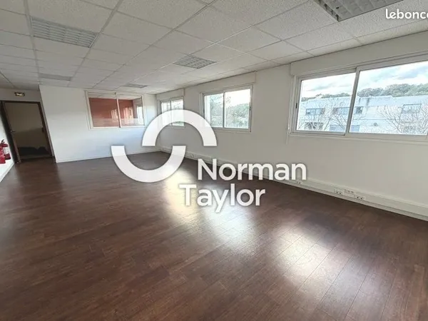 Bureaux 90 m²