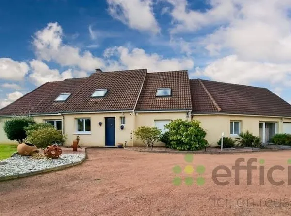Maison 10 pièces 285 m²