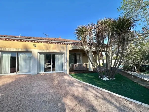 Maison 7 pièces 217 m²
